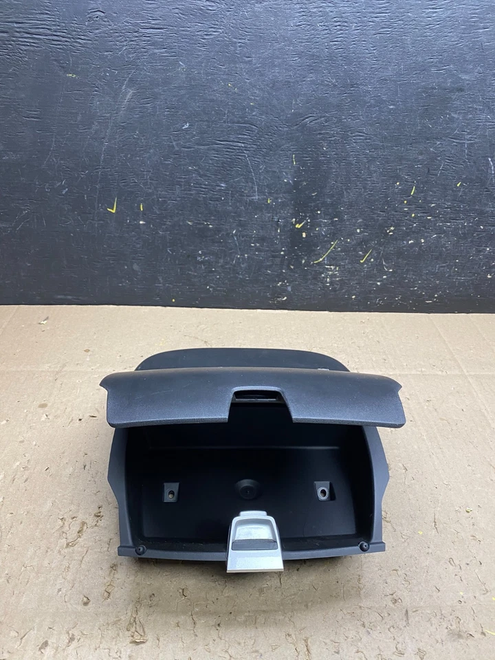 Chevrolet Equinox 2010-2015 tablero central compartimento de almacenamiento OEM u5341 DG Foto 2 de 4