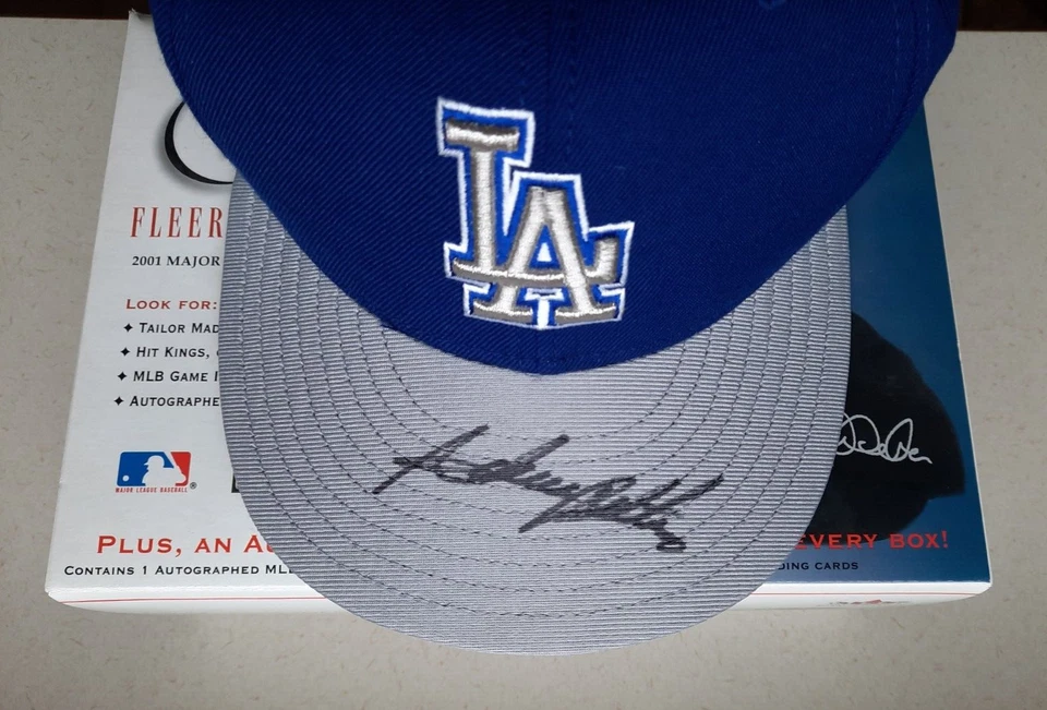 2001 Fleer Legacy Hof Adrian Beltre Gorra firmada automáticamente Sombrero de los Dodogers con certificado de autenticidad Fleer Foto 3 de 4