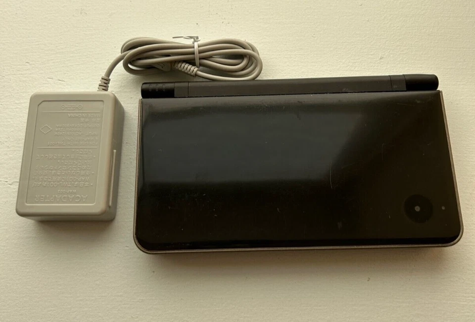 Nintendo DSi LL Bronce/Marrón Oscuro BUEN ESTADO Versión Japonesa Juega Juegos EE. UU. Foto 2 de 3