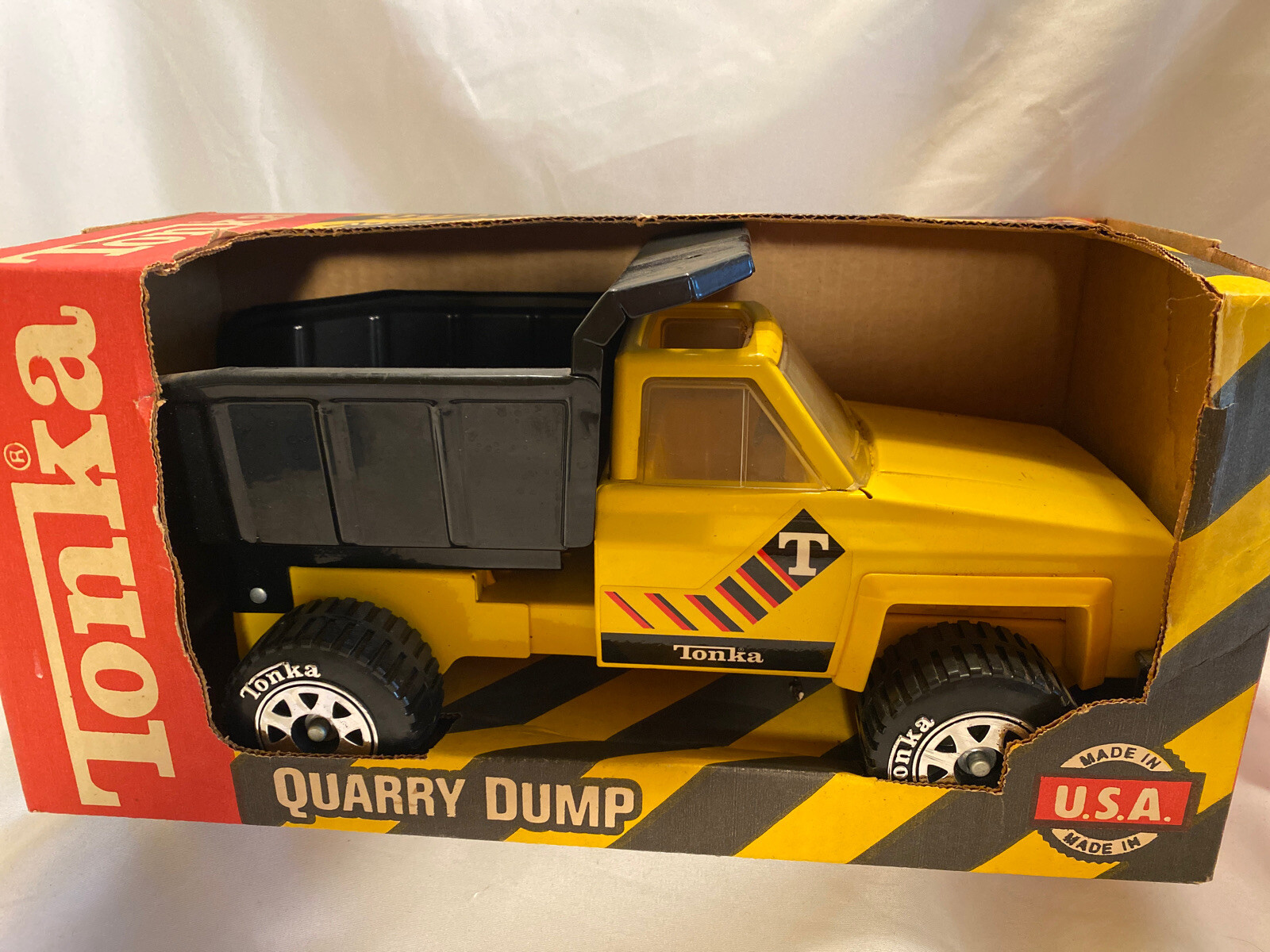 metal tonka trucks 1990s