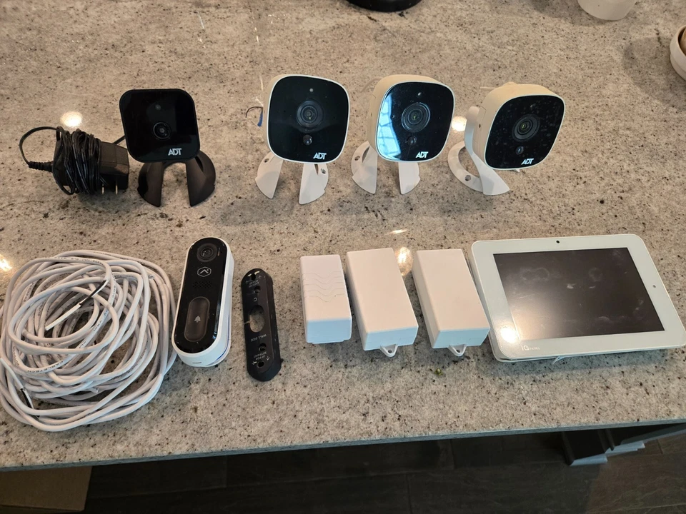 **5 cameras** ADT Home Security System Equipment IQ Panel, Doorbell Camera.  - Image 3 of 4