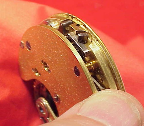 Vintage 42MM ENGLISH HUNTING LEVER 15J GOOD SPINNING BALANCE PIN SET AT 4 - Picture 2 of 6