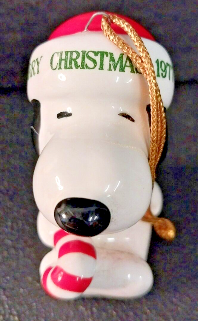 Vintage 1977 Peanuts Snoopy Christmas Ornament Ceramic Japan - New