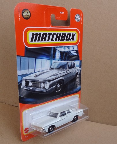 Matchbox 2021 - 1962 Plymouth Savoy - 1st recolour pearlescent white . long card - Picture 4 of 6