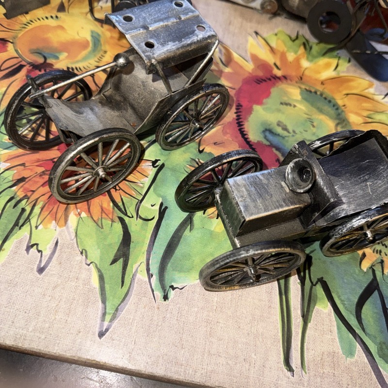 2 VINTAGE CARS TIN METAL WELDED Silver Color