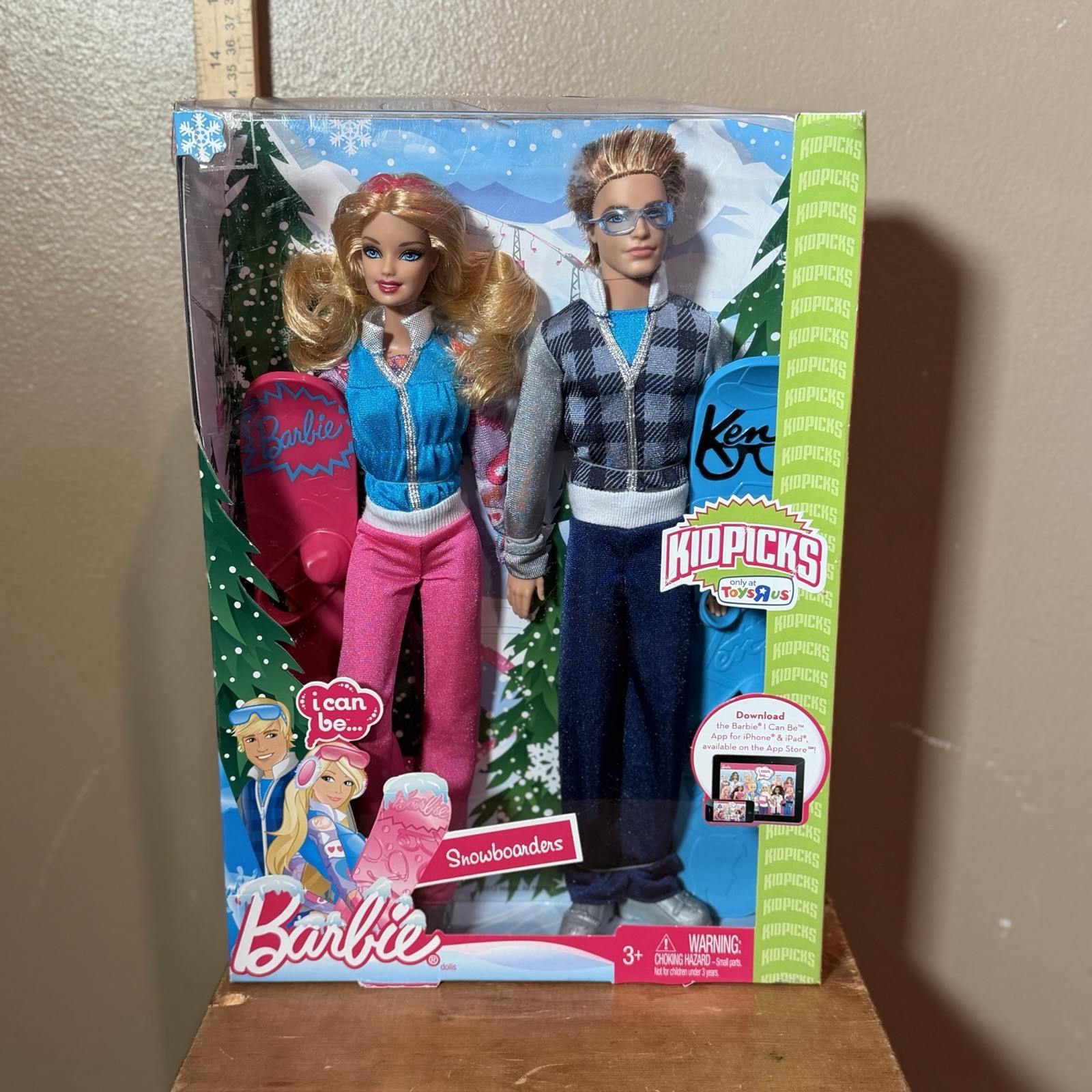 Barbie and Ken I Can Be Playset "Snowboarders" Kid Picks Dol