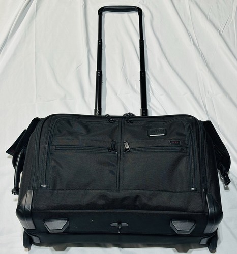 Tumi Alpha 2 Garment 2 Wheeled Carry On Bag Luggage Model Black