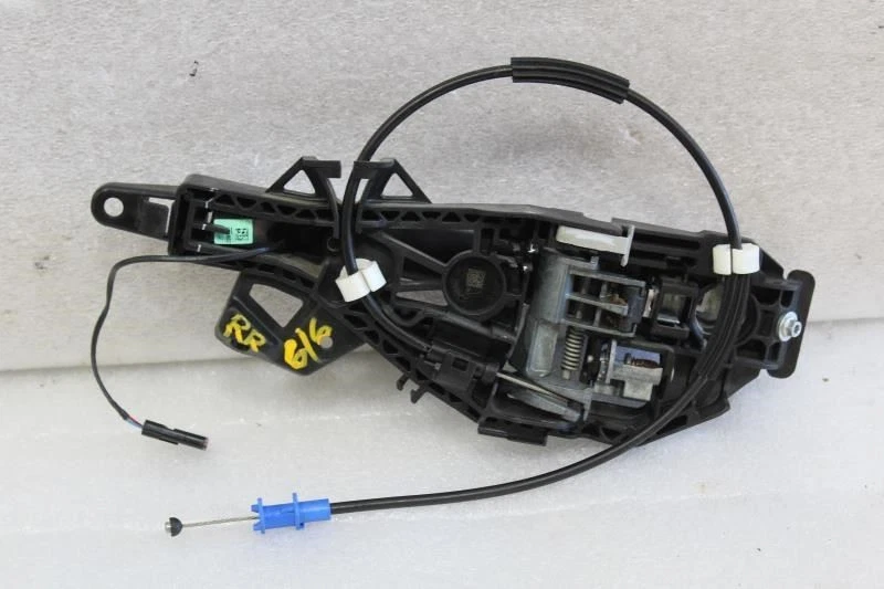 Chevrolet Volt 2016 manija de puerta trasera del lado derecho del pasajero gris Foto 2 de 4