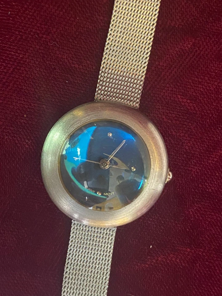 Reloj pulsera analógico de cuarzo con esfera azul con correa de malla de acero inoxidable de moda para mujer Foto 3 de 4