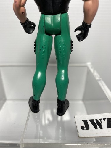 1994 Kenner DC Comics 4.5" Action Figure - DG on Shirt - Picture 6 of 9
