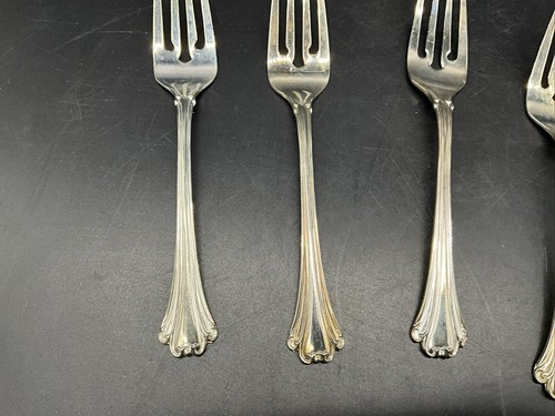 Set Of 5 VTG F B Rogers American Chippendale Salad Forks - Picture 4 of 9