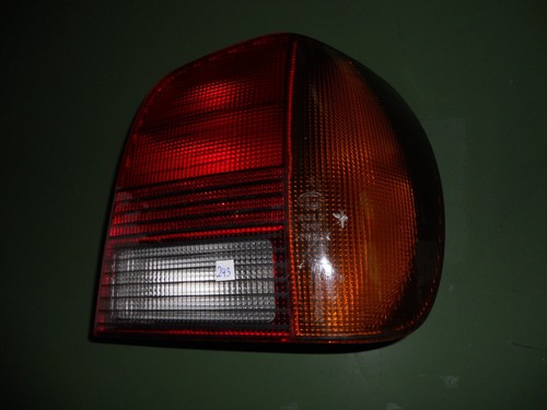 VW Polo 6N1 Rücklicht rechts 6N0945096B Rückleuchte