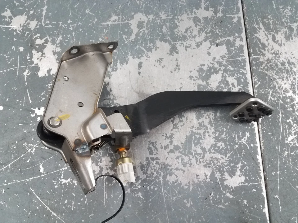Conjunto de pedal de freno Honda S2000 AP1 2002 #0455 H5 Foto 2 de 4