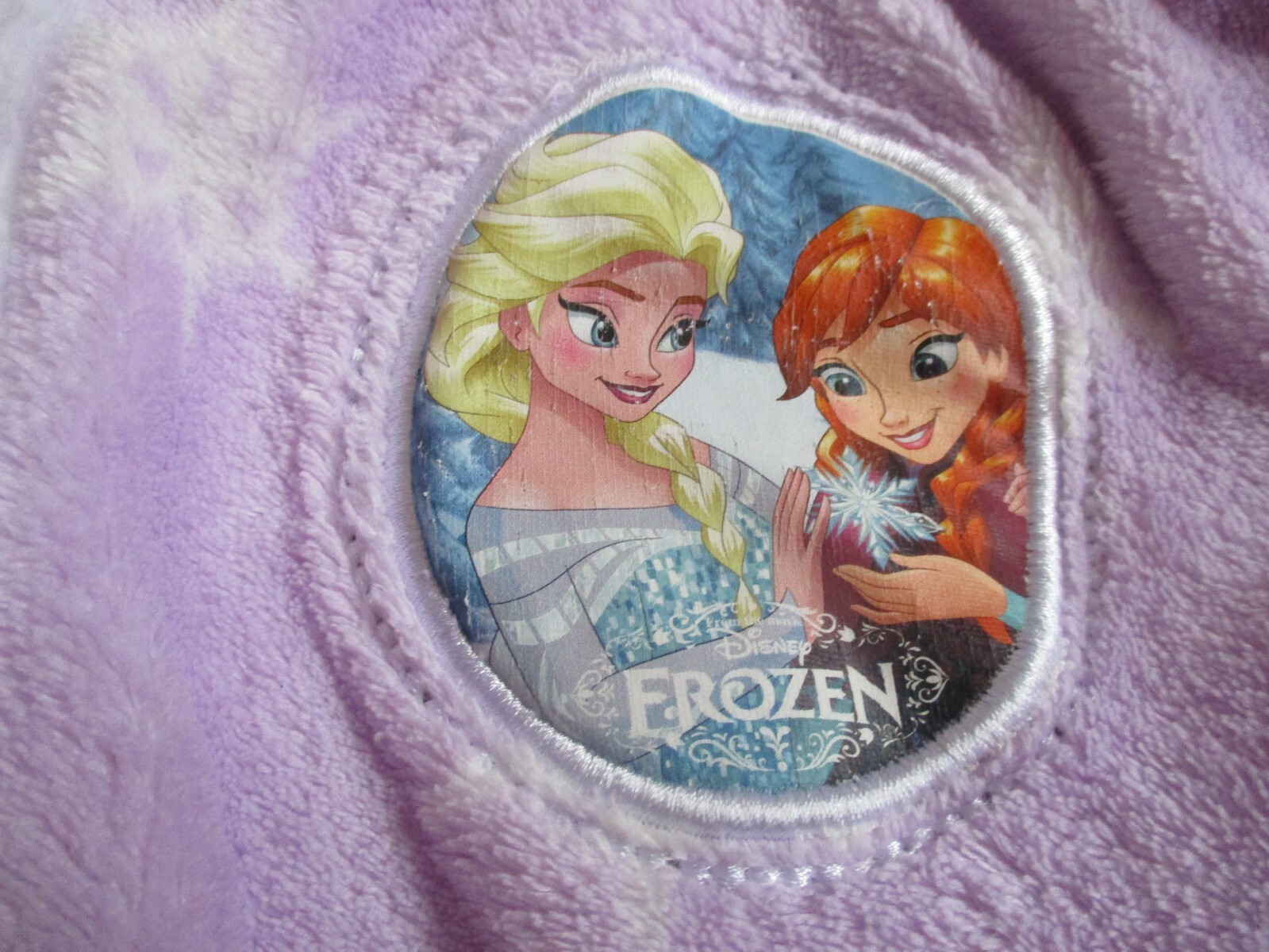 Girls Frozen Dressing Gown Size 4 5 years eBay