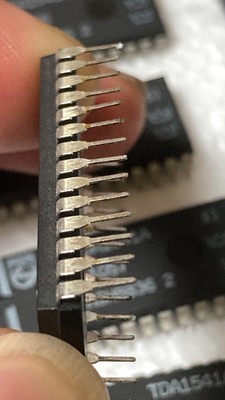 Circuit Intégré DAC Philips TDA1541 - Double 16 Bits - Boîtier DIP-28 - Occasion Testé