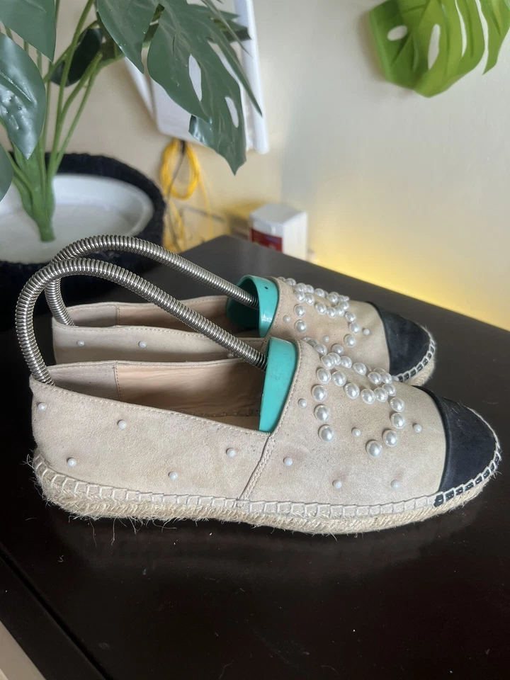 Alpargatas Chanel Gamuza Perla CC Beige Negro EU 36 || US 5.5 Foto 3 de 4