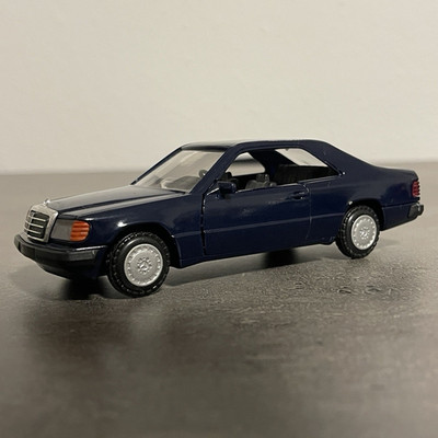 Conrad Mercedes-Benz 230CE/300CE 1:35 Modellauto blau Modell 1504