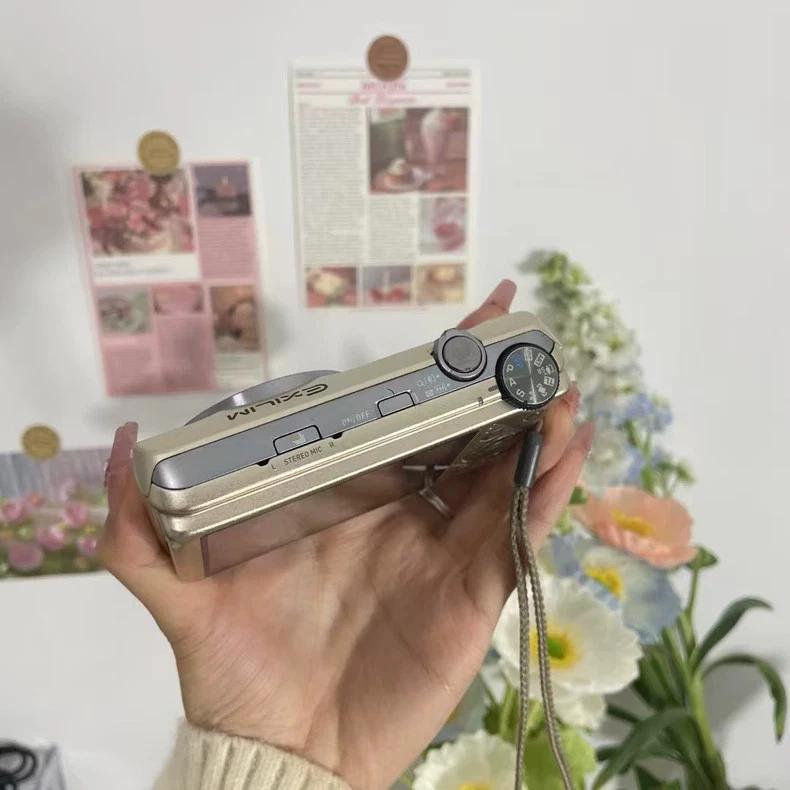 CASIO EXILIM EX-ZR500 16MP Super-Zoom Digital Camera (Gold) - Bild 3 von 4