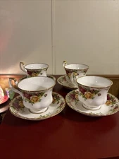 Vintage Royal Albert Old Country Roses Bone China Tea Cups And Saucer  Set of 4