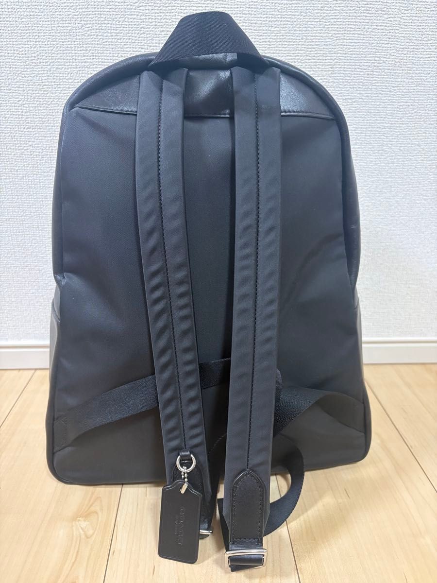 COACH Backpack (Excellent condition) - image 4