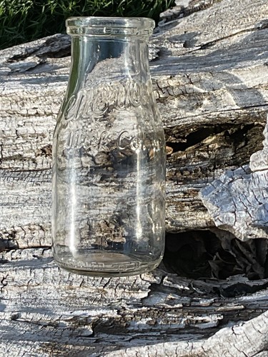 GENEVA MILK COMPANY CO. COMPANY HALF PINT BOTTLE NEW YORK NY VINTAGE NICE SHAPE!