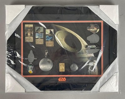 NEW! Disney Star Wars Weekend 2015 Framed Pin Set Pins Lanyard Medal LE 300 Show