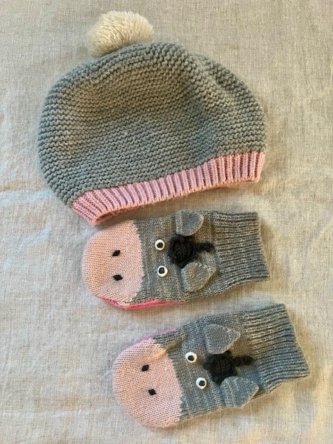 Mini Boden Girls Pom-Pom Beanie Hat and Mittens Set, Size M