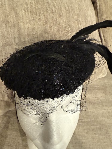 Vintage Women’s Fascinator Black Hat W/ Veil Sequins And Feathers - Picture 2 of 4