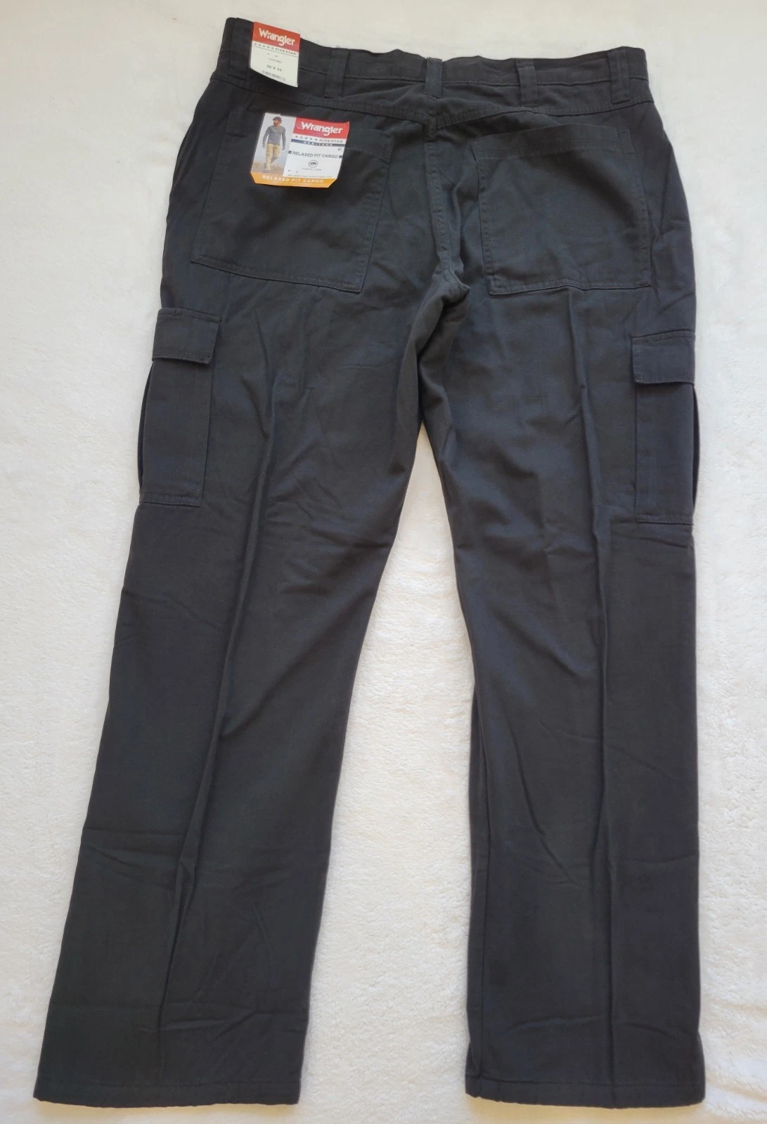 Wrangler Mens Fleece Lined Relaxed Fit Cargo Black Cotton Pants Size 36x32 NWT