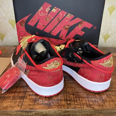 8500足限定/極美品　NIKE AIR JORDAN 1 LOW OG CNY 世界8500足限定 AIR JORDAN1 LOW OG CNY Air Jordan 1 Low OG Chinese New
