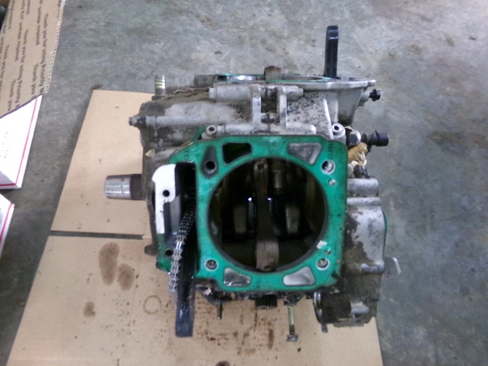 Motor Can Am 800 Outlander XT 2008 08 Can-Am extremidade inferior - Imagem 3 de 4