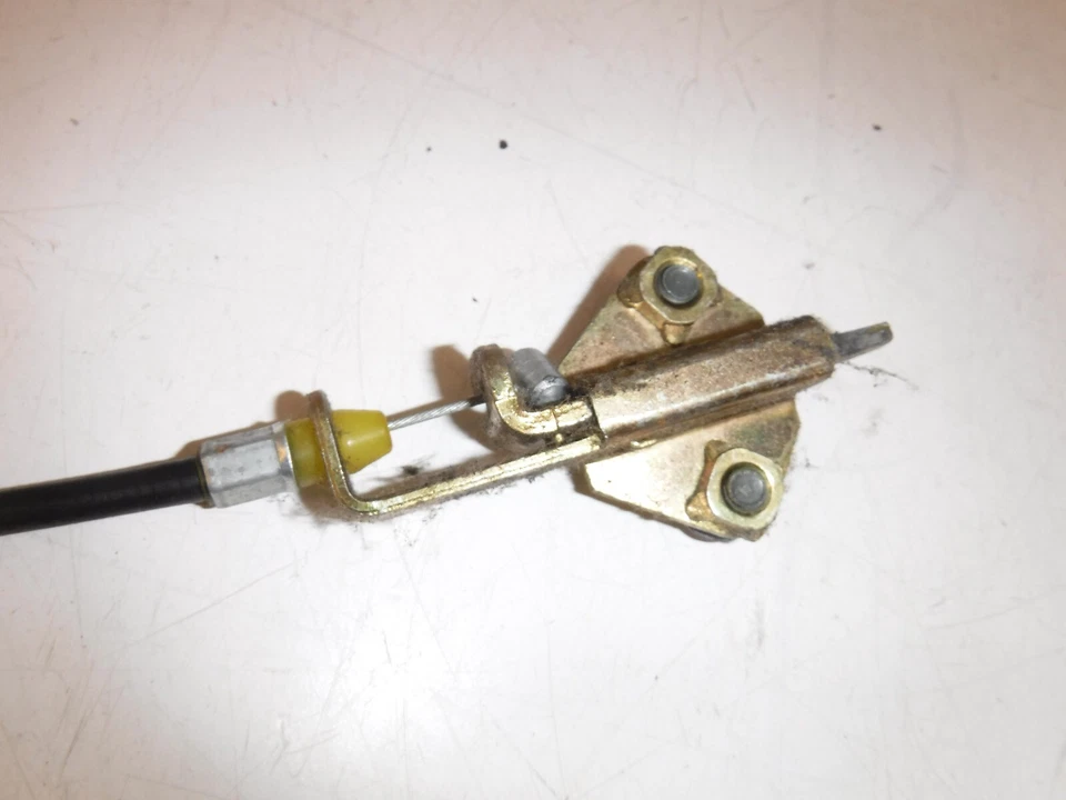 06-10 KAWASAKI NINJA 650R EX650A CONJUNTO DE BLOQUEO DE PESTILLO ASIENTO PASAJERO TRASERO Foto 4 de 4