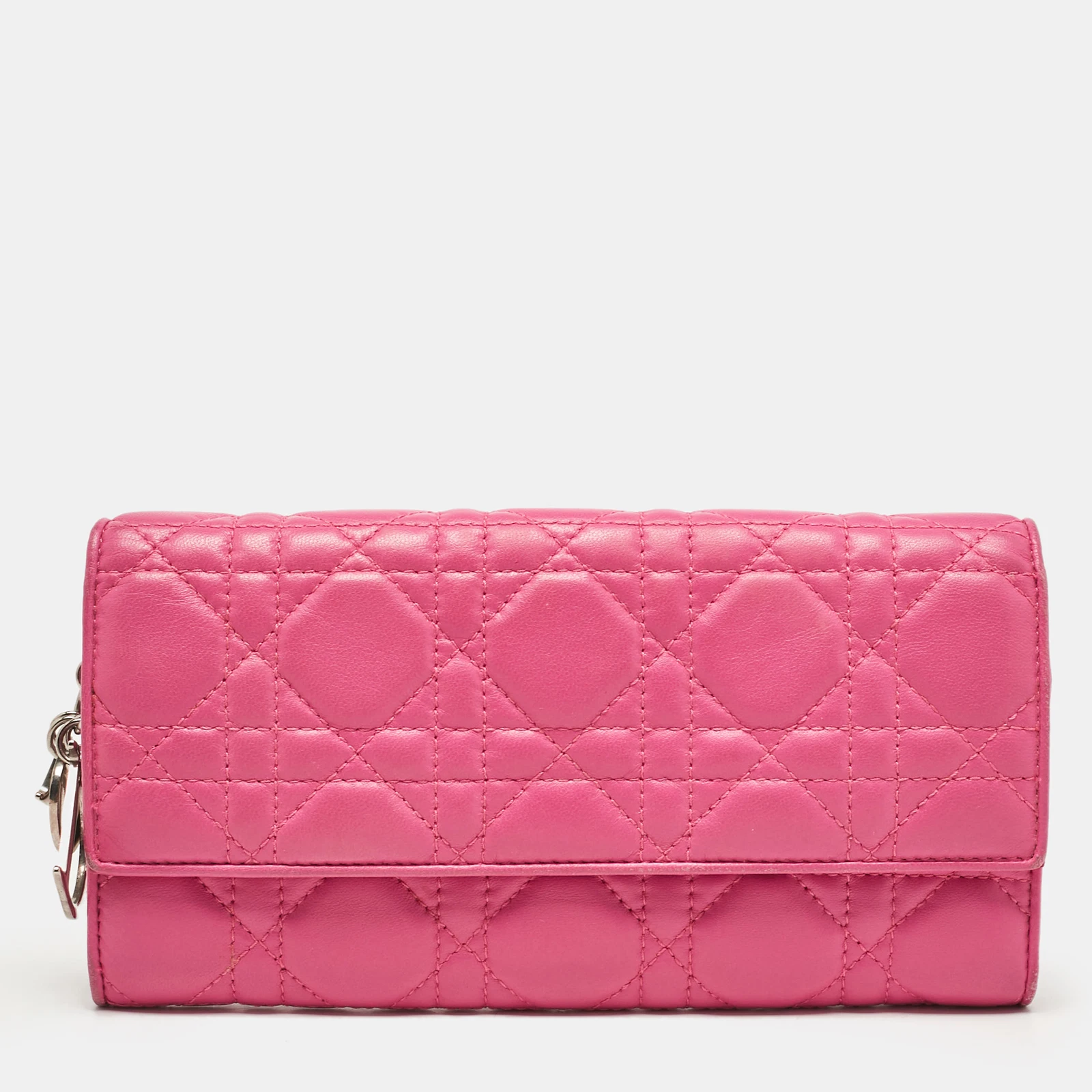 Portefeuille Dior en cuir cannage rose Lady Dior sur chaîne