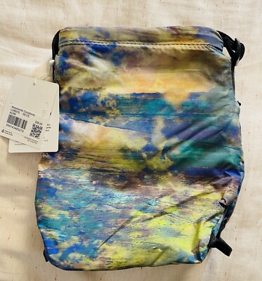lululemon water bottle crossbody bag 2.5l Lululemon Water Bottle Crossbody Bag 2.5L Altered Nature Multi NWT