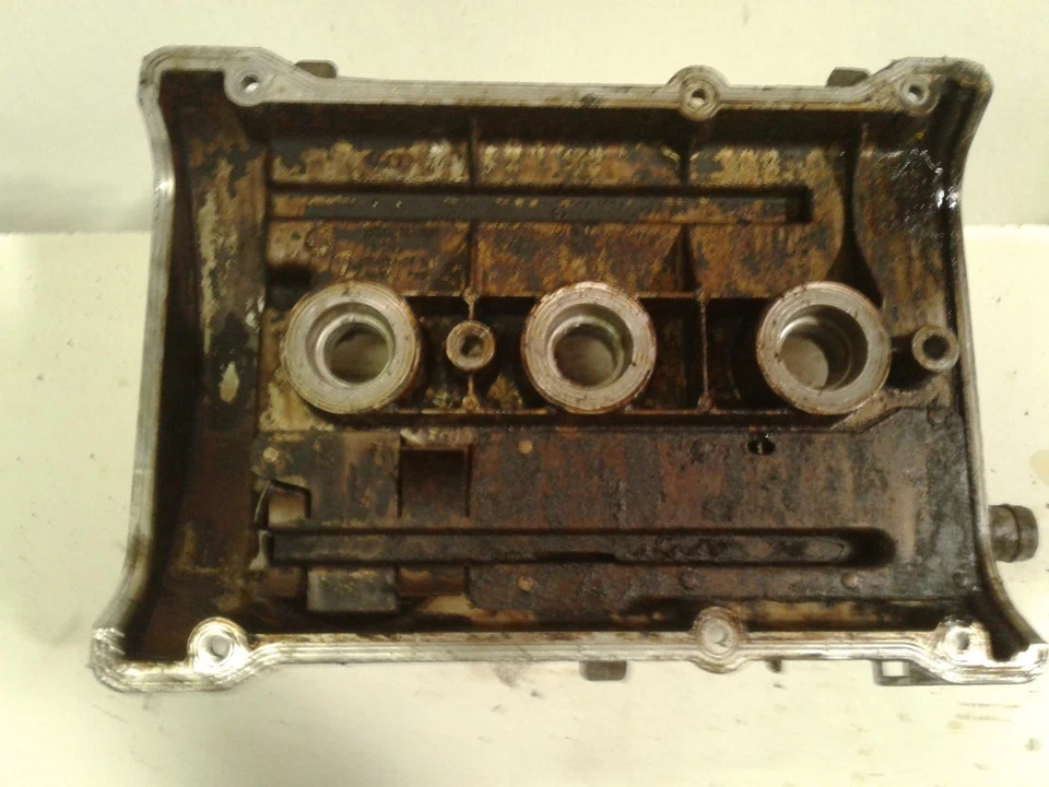 Used Engine Valve Cover fits: 2003 Volkswagen Passat  Grade A Foto 2 de 4