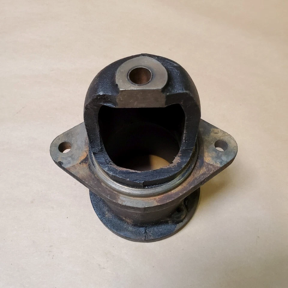 Original Triumph TR3 TR4 Dualcast 671937 Starter Nose Cone Steel #201906 - Image 2 of 4