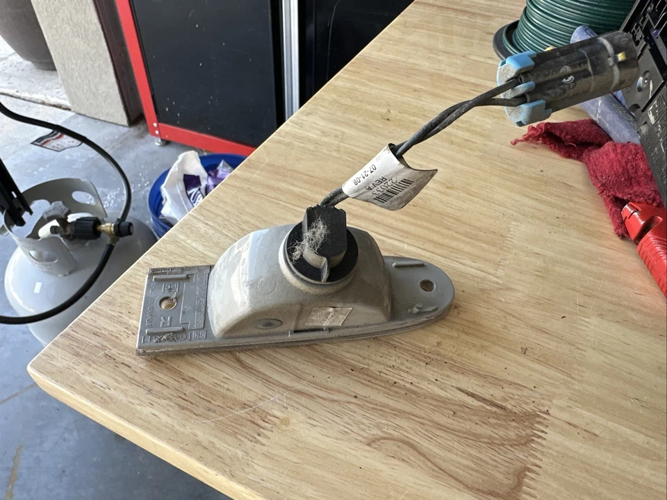 CHEVROLET COBALT PONTIAC G5 LUZ MARCADORA INVERSA DERECHA OEM PASAJERO Foto 2 de 2