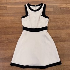 White House Black Market black white a-line knee length dress size 8 b79