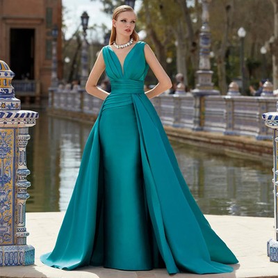 Satin Evening Dresses Long V Neck Evening Gowns Sleeveless Wedding Party Dresses