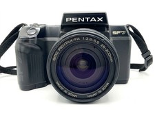 Pentax SF7 Kit 28-200mm f/3.8-5.6 Appareil Photo Reflex 35mm Noir Bon