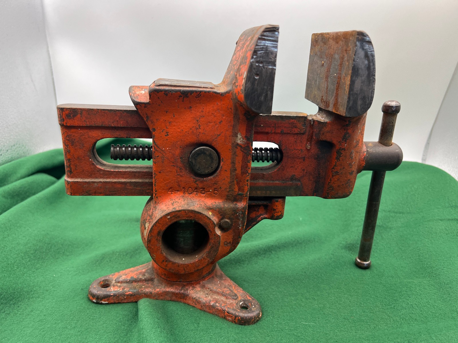 Will Burt Versa Vise Swivel Counter Base Mount 4-1043-5 Gunsmith Luthiers USA