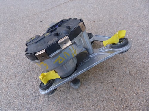 Lamborghini Huracan Right Windshield Wiper Transmission & Motor Assembly w brkt - Picture 3 of 19