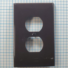 Leviton Brown Receptacle 1-Gang Midway Unbreakable Wallplate Cover Set of 2