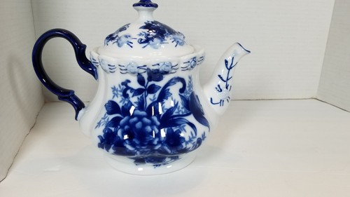 Vtg Teapot Scalloped Rim Flowers Ribbed Bubbled Belly Blue and White Porcelain - Picture 6 of 21