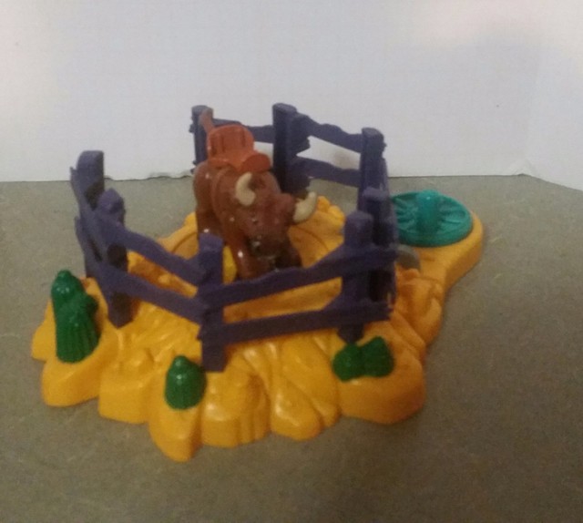 Fisher Price Geotrax Train Western Rope N Ride Rodeo Ranch Bucking Bull