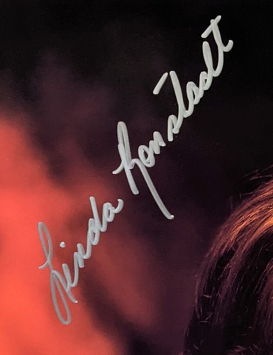 Linda Ronstadt Signed Photograph Double Matted Framed Ready to Hang - Picture 2 of 3
