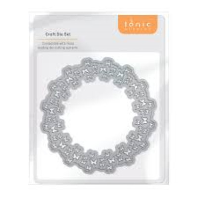 #4679  e - TONIC STUDIOS METAL CUTTING DIE - BUTTERFLY CIRCLE