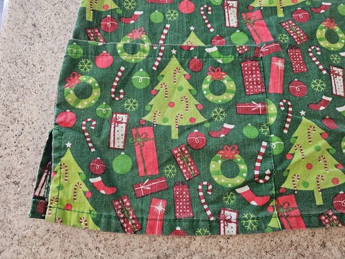 Carols Scrubs Women's Green Christmas Print Scrub Top Size 3XL - Picture 7 of 7