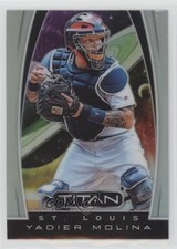 2019 Panini Chronicles Titan Holo Prizm Yadier Molina #23 n1u
