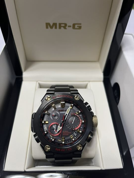G-Shock Mr-G -G1000B-1A4Jr Analog Men Super Beautiful Final Sale 